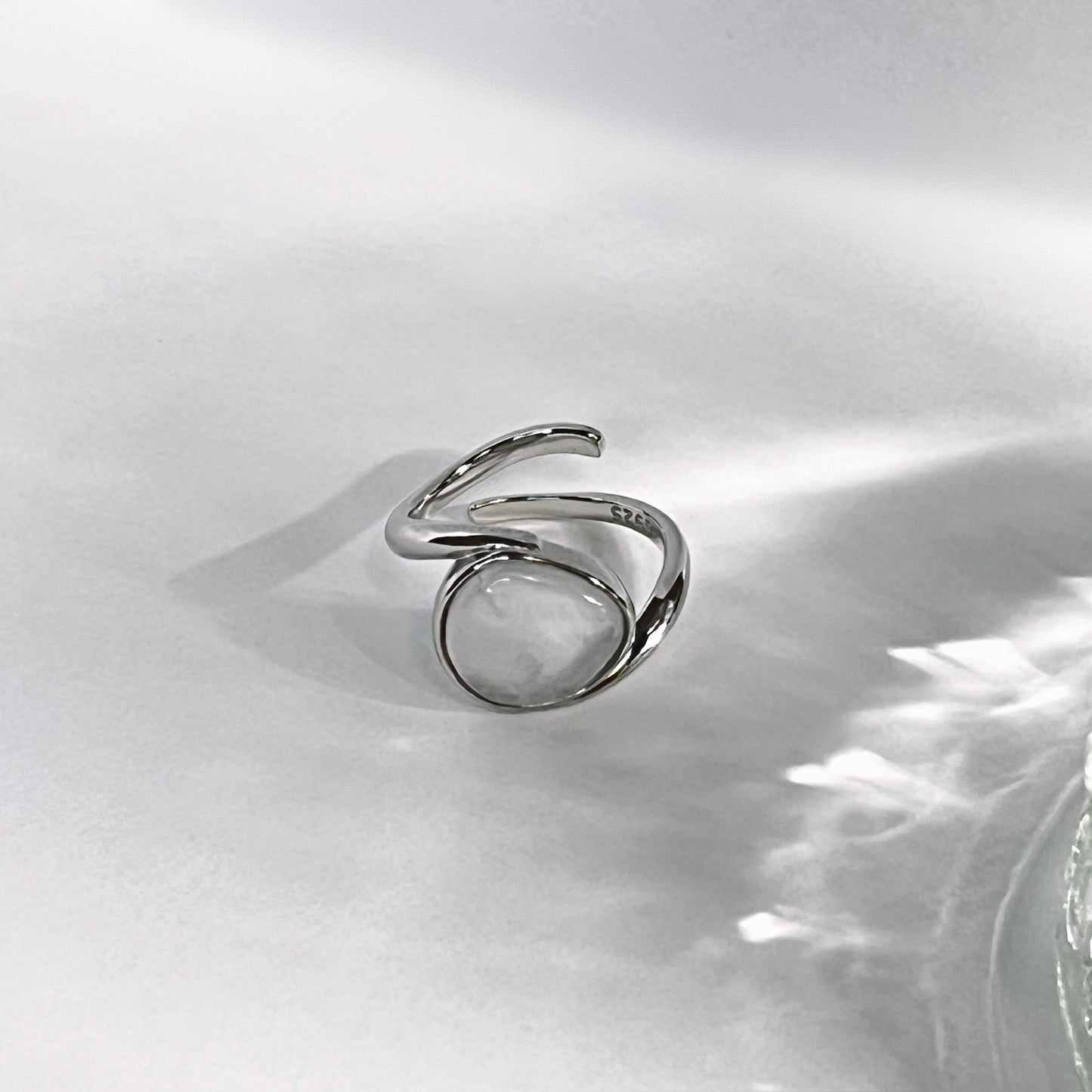 The Flowing Crystal Ring