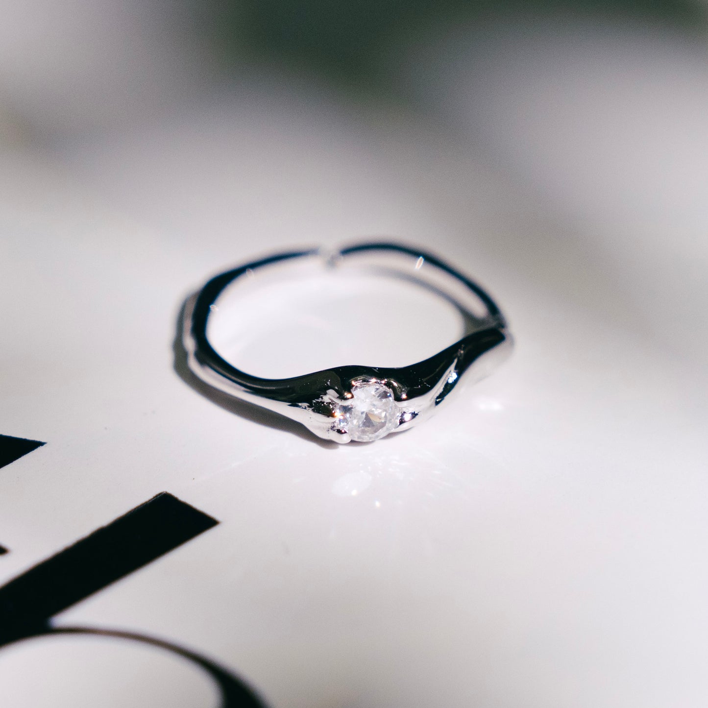 The Singular Zircon Ring