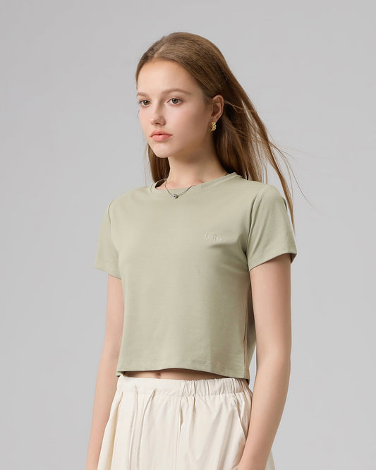 a soft, minimalist classic cotton T-shirt designed by a Toronto-based Canadian women’s fashion brand